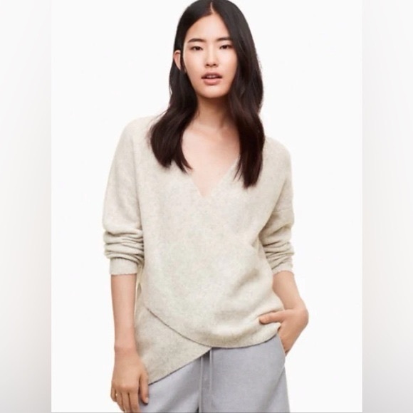 ARITIZIA‎ The Group Babaton Bandini Sweater Oatmeal Women’s SIZE MEDIUM wool yak - Picture 1 of 10